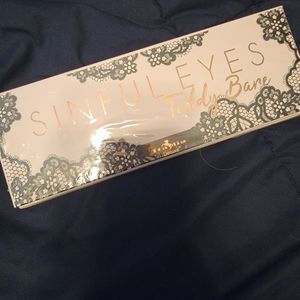 Sinful Eyes makeup pallette new